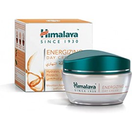 Himalaya Clear Complexion Brightening Day Cream | For Hydrated, Even-toned & Radiant Skin with UV protection | rich in Anti-oxidants | Clinically-tested | Paraben Free| for Dry to combination skin|50g